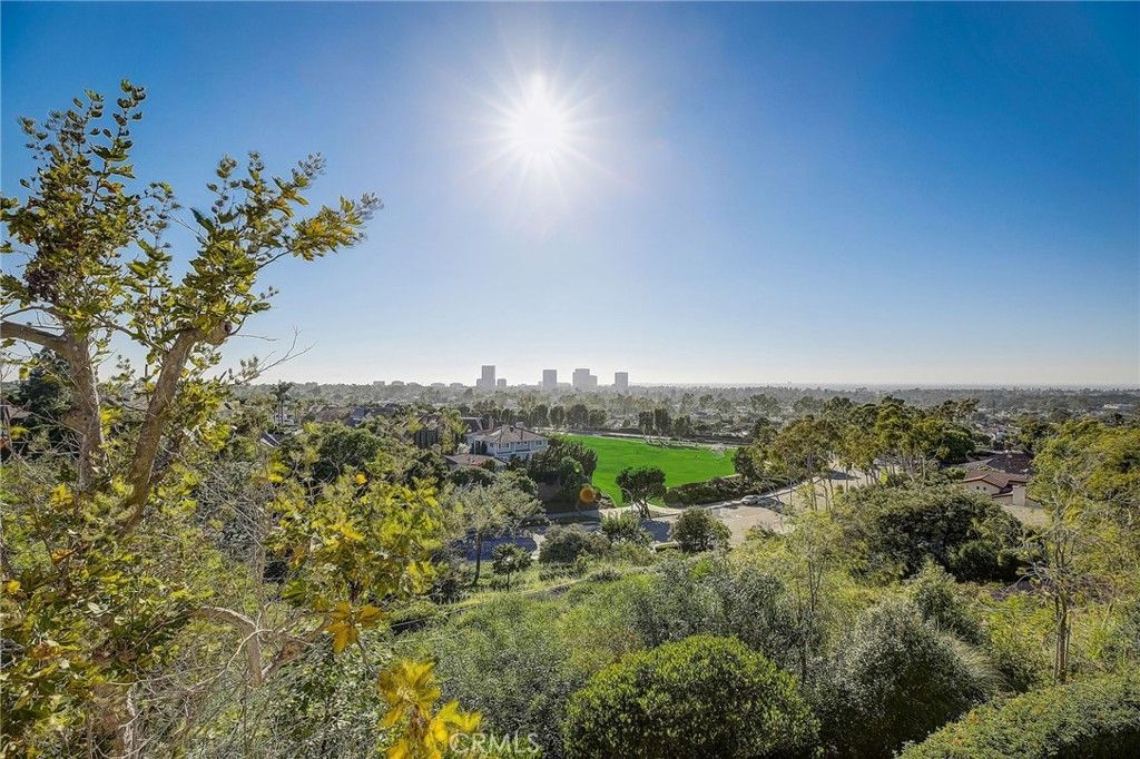 1 Monaco, Newport Beach, CA 92660 Main Photo