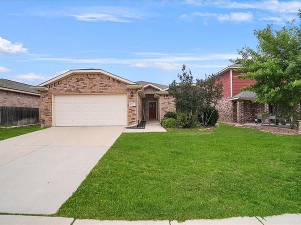 4037 Tiburon Street, Fort Worth, TX 76106