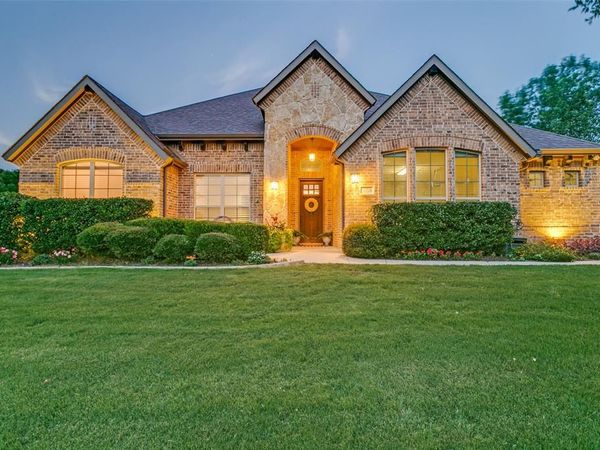 10248 Mustang Wells Drive, Fort Worth, TX 76126