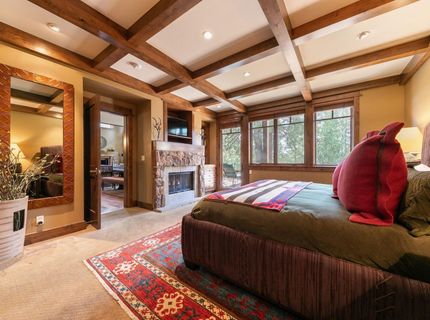 12490 Villa Court, Unit #10, Truckee, CA 96161 Photo