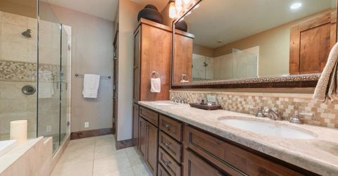 12490 Villa Court, Unit #10, Truckee, CA 96161 Photo