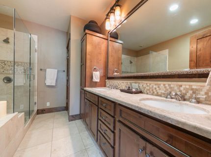 12490 Villa Court, Unit #10, Truckee, CA 96161 Photo