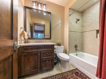 12490 Villa Court, Unit #10, Truckee, CA 96161 Photo