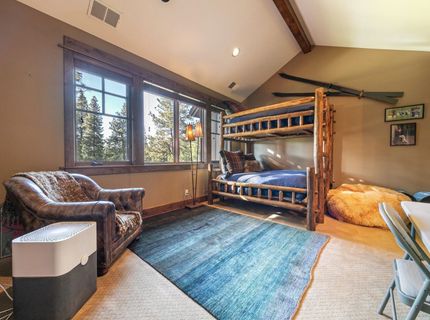 12490 Villa Court, Unit #10, Truckee, CA 96161 Photo