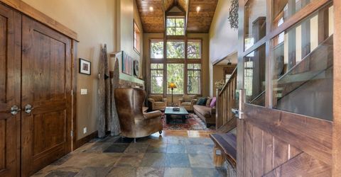 12490 Villa Court, Unit #10, Truckee, CA 96161 Photo
