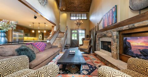 12490 Villa Court, Unit #10, Truckee, CA 96161 Photo