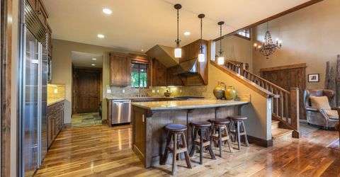 12490 Villa Court, Unit #10, Truckee, CA 96161 Photo