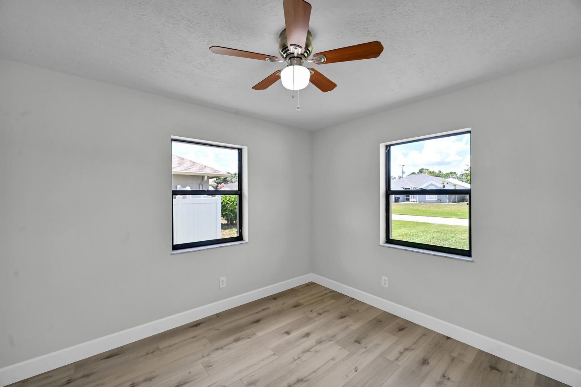 3520 SE Hyde Circle, Port Saint Lucie, FL 34983 Photo