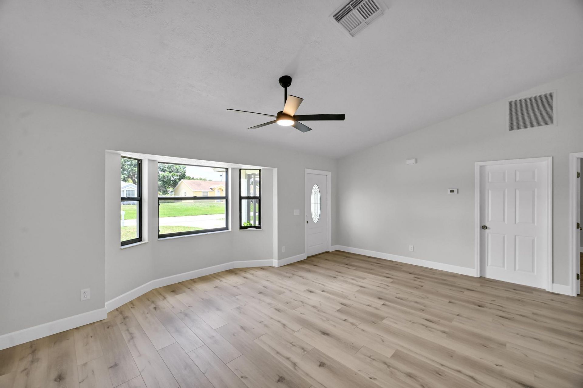 3520 SE Hyde Circle, Port Saint Lucie, FL 34983 Photo