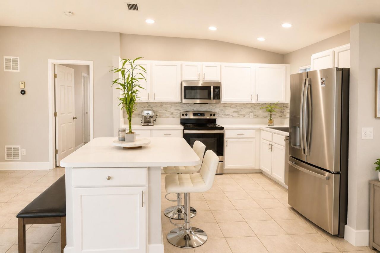 1106 Swan Lake Circle, Port Saint Lucie, FL 34986 Photo