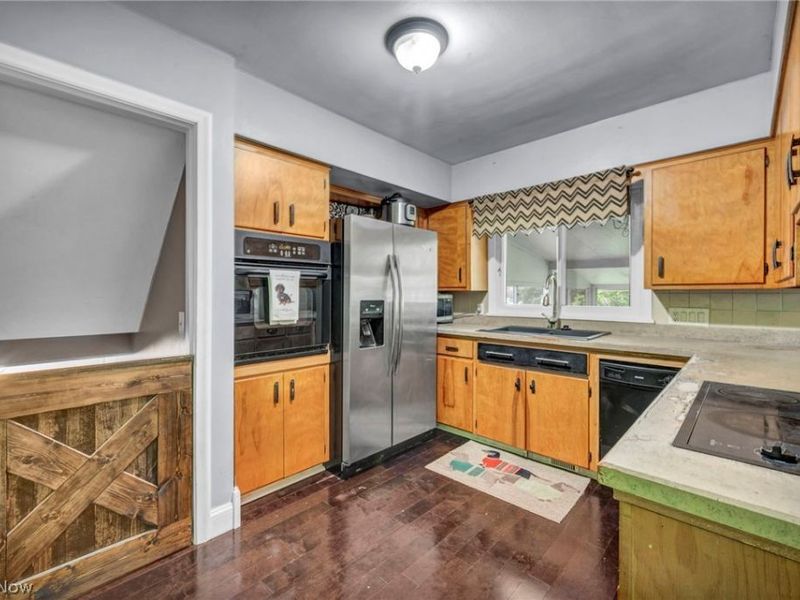 12880 Sunset Circle NW, Uniontown, OH 44685 Photo 3