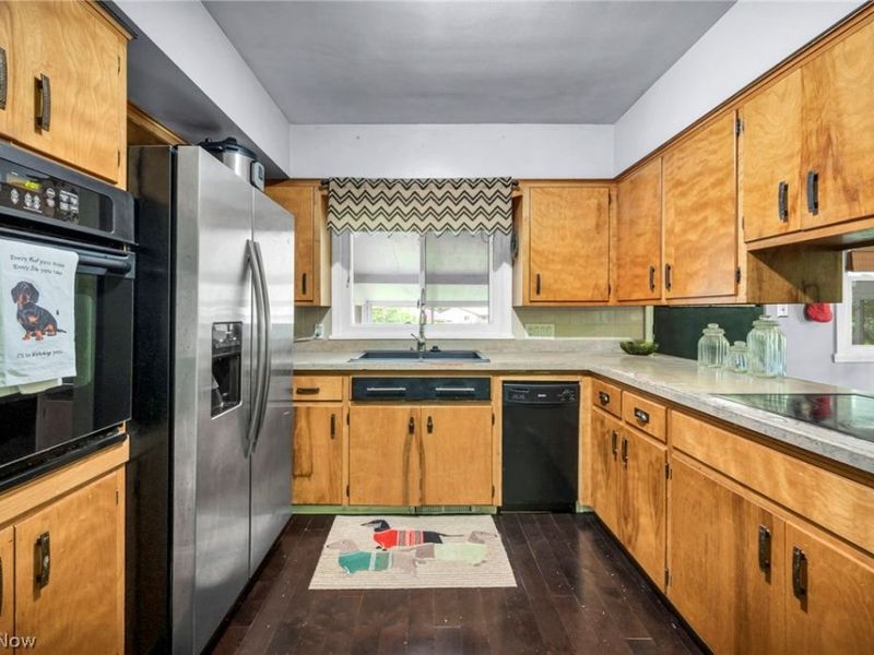 12880 Sunset Circle NW, Uniontown, OH 44685 Photo 4