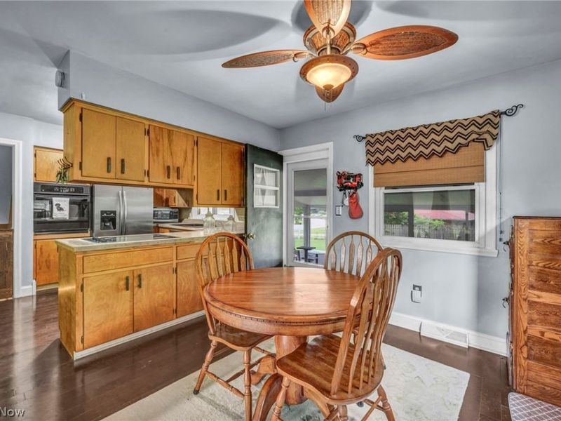 12880 Sunset Circle NW, Uniontown, OH 44685 Photo 6