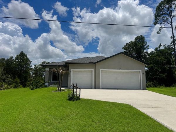 613 LOLETA COURT , LEHIGH ACRES, FL 33972