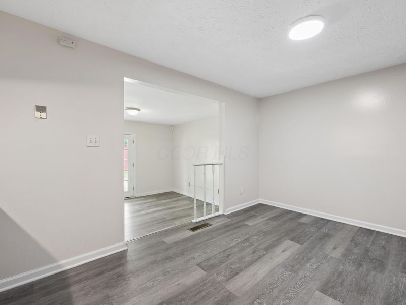 5014 Norcrest Drive, Columbus, OH 43232 Photo 10