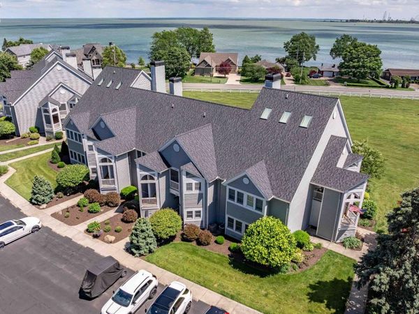 10951 N Bay Point Drive, Unit 204, Marblehead, OH 43440