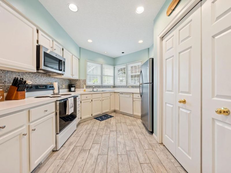 10951 N Bay Point Drive, Unit 204, Marblehead, OH 43440 Photo 10