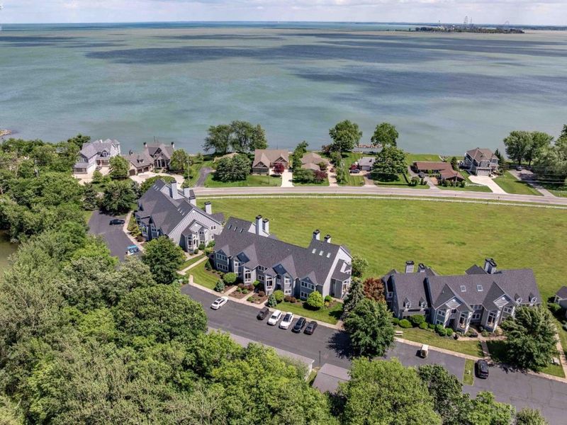 10951 N Bay Point Drive, Unit 204, Marblehead, OH 43440 Photo 5