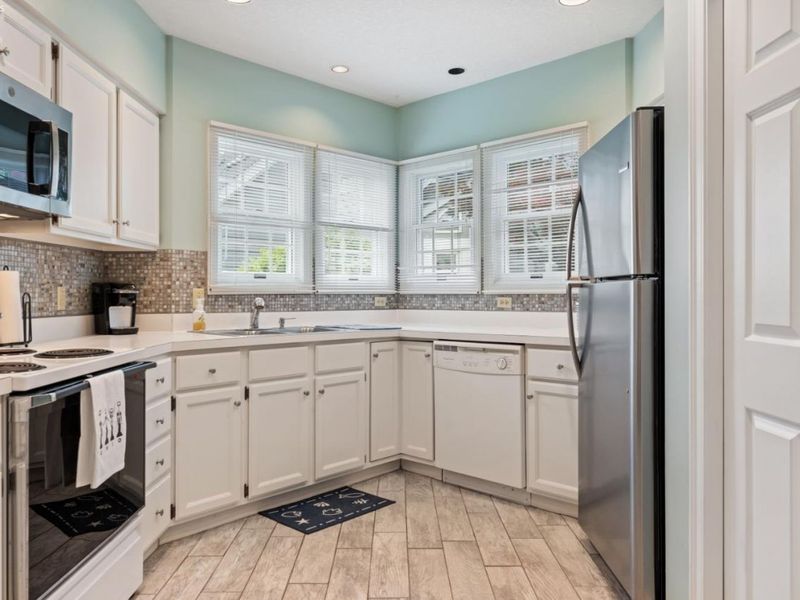 10951 N Bay Point Drive, Unit 204, Marblehead, OH 43440 Photo 9