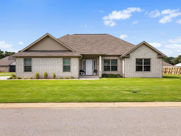 1208 Ridgefield Circle, Searcy, AR 72143