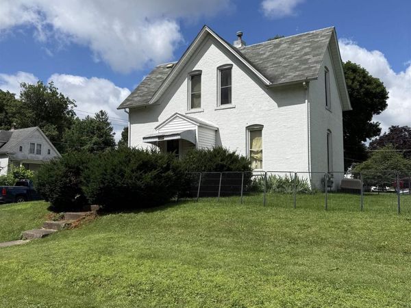 1433 S 6Th Street, Burlington, IA 52601
