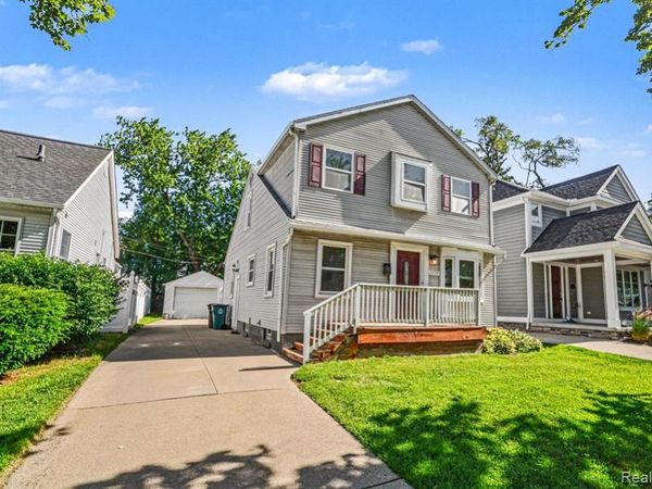 1539 Cole Street , Birmingham, MI 48009