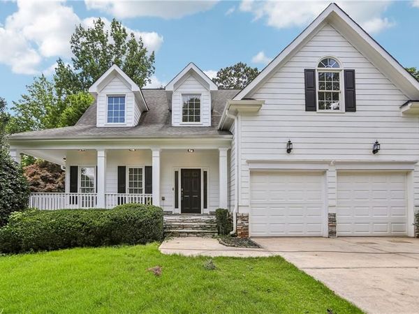 199 Pine Crescent , Newnan, GA 30265
