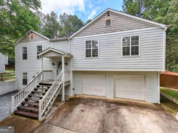 1042 Braddock Circle, Woodstock, GA 30189