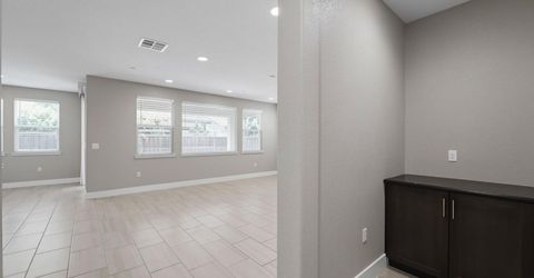 18173 Broadwell Ct, Lathrop, CA 95330 Photo