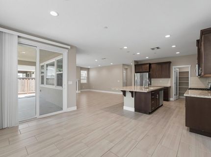 18173 Broadwell Ct, Lathrop, CA 95330 Photo