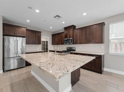 18173 Broadwell Ct, Lathrop, CA 95330 Photo