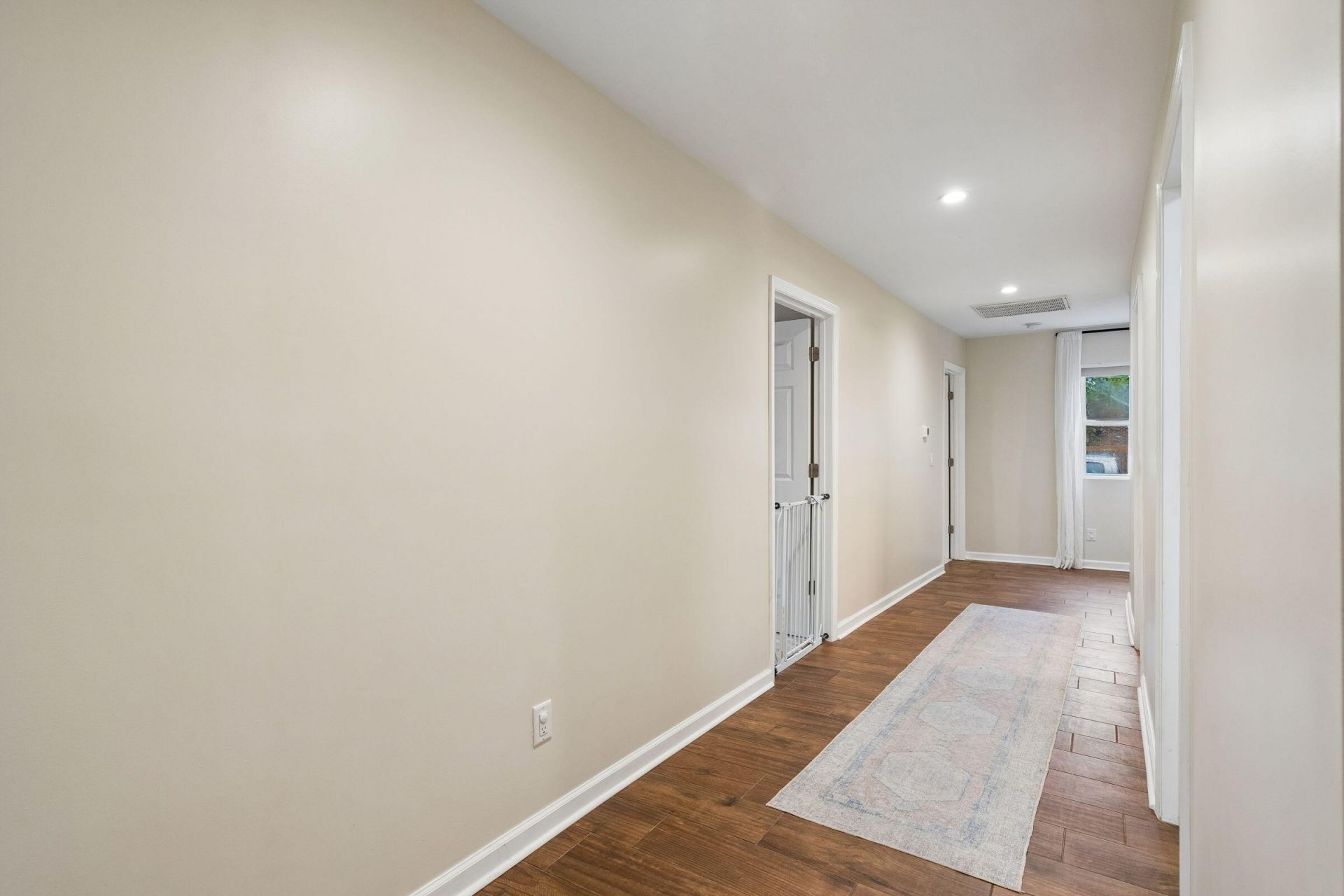1129 Armstrong Avenue Photo 28