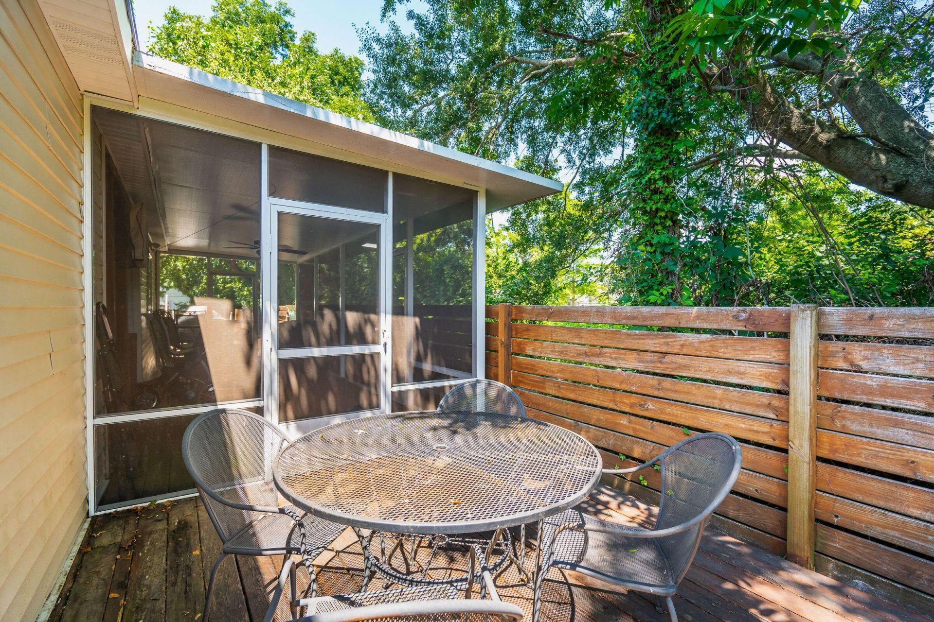 1129 Armstrong Avenue Photo 33