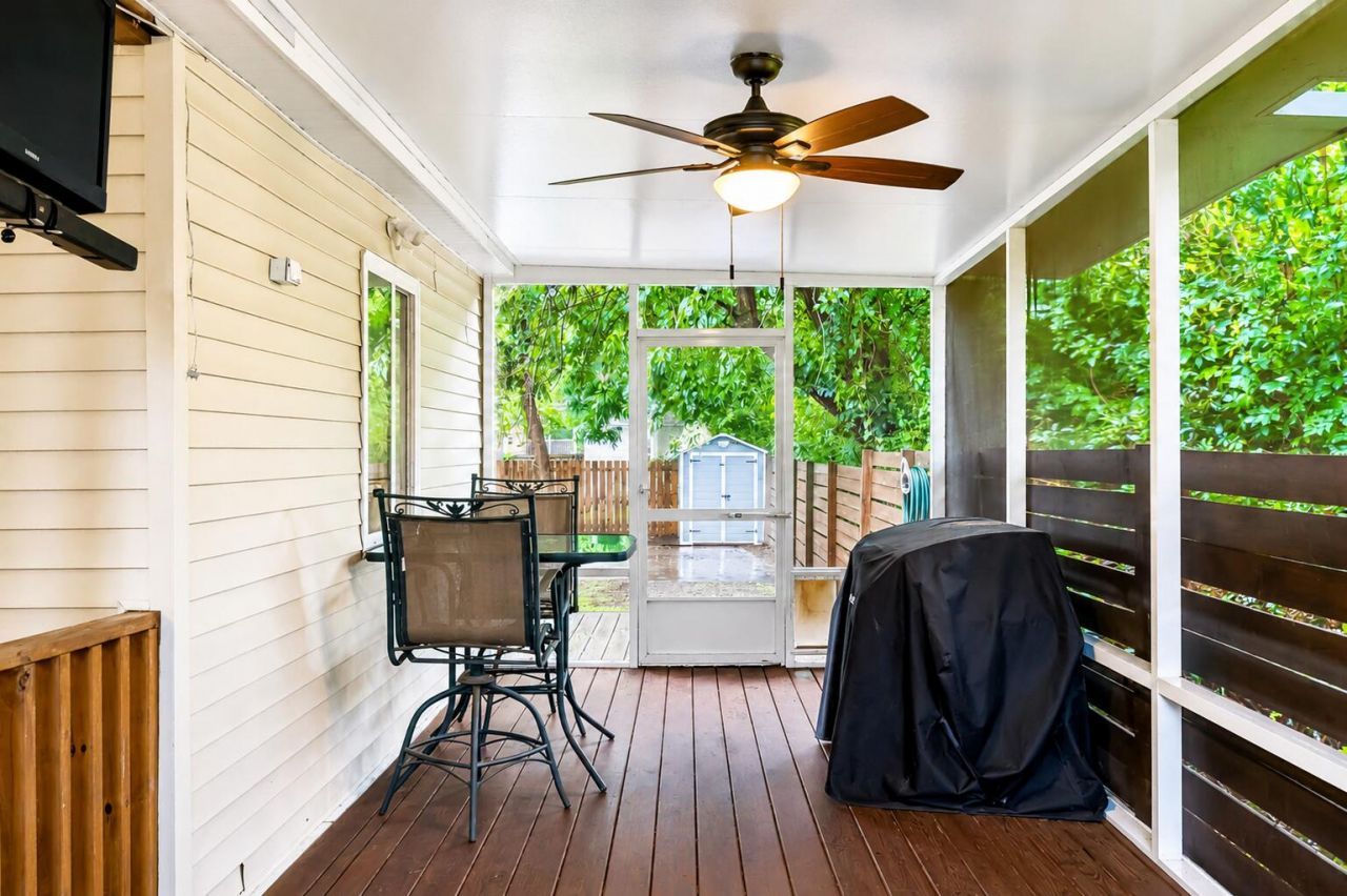 1129 Armstrong Avenue Photo 36