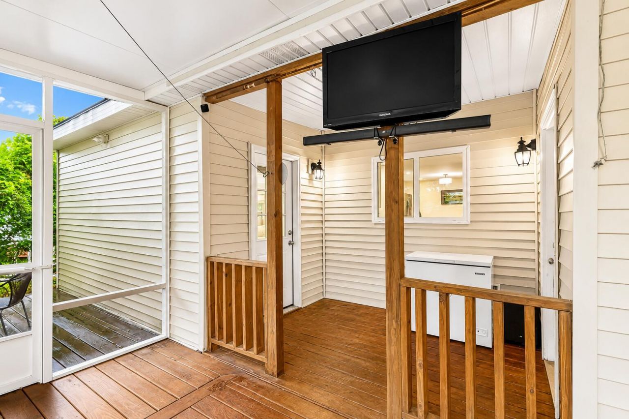 1129 Armstrong Avenue Photo 37