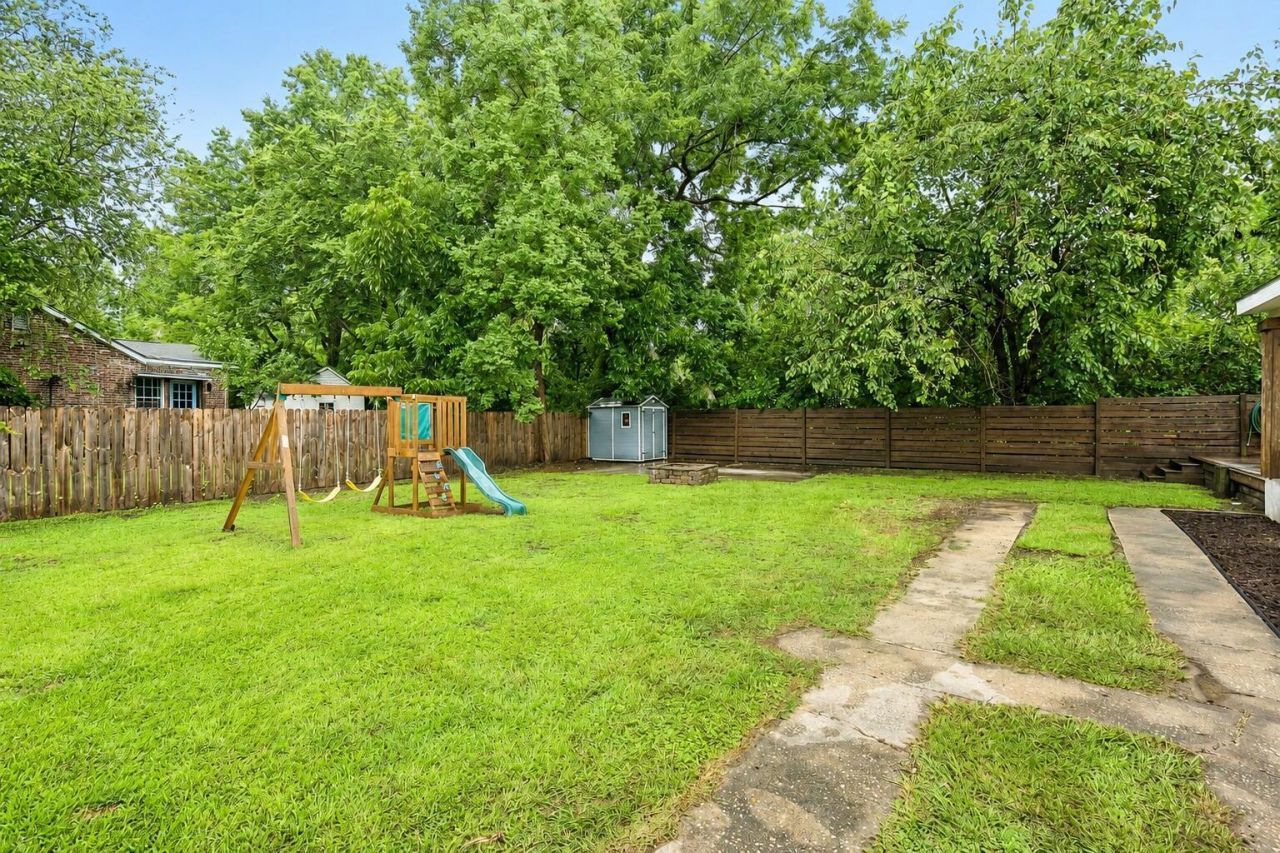 1129 Armstrong Avenue Photo 39