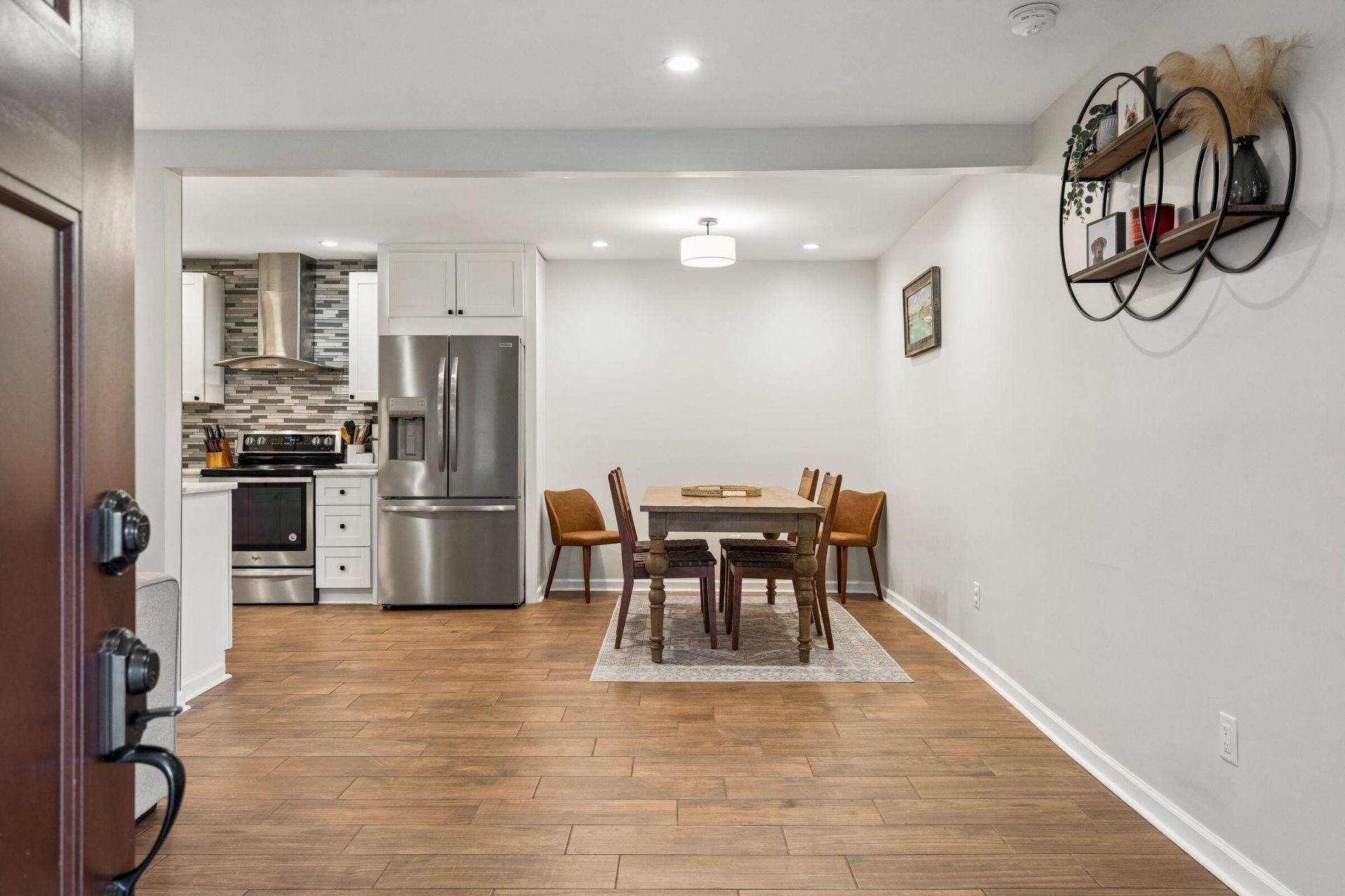 1129 Armstrong Avenue Photo 7