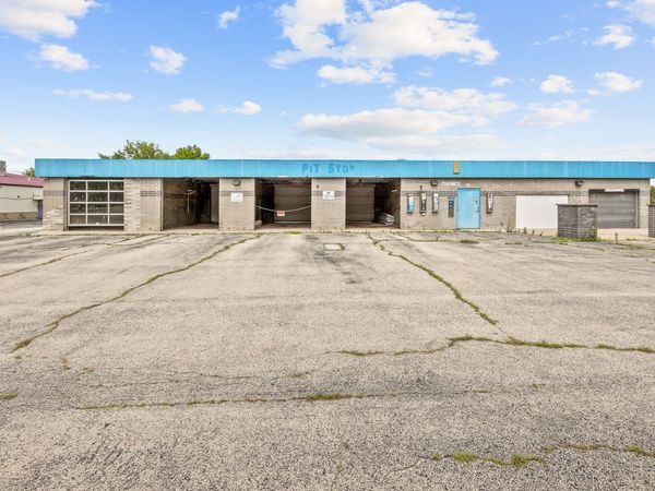 310 W North Street , Manhattan, IL 60442