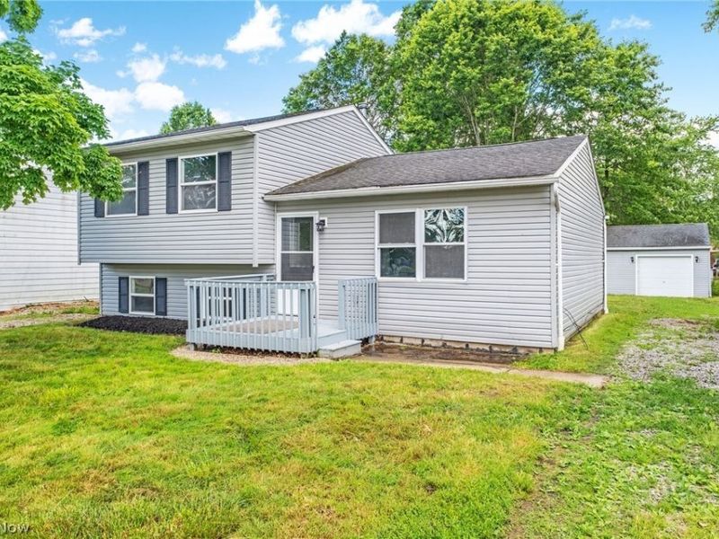 8995 Spring Drive, Windham, OH 44288 Photo 2