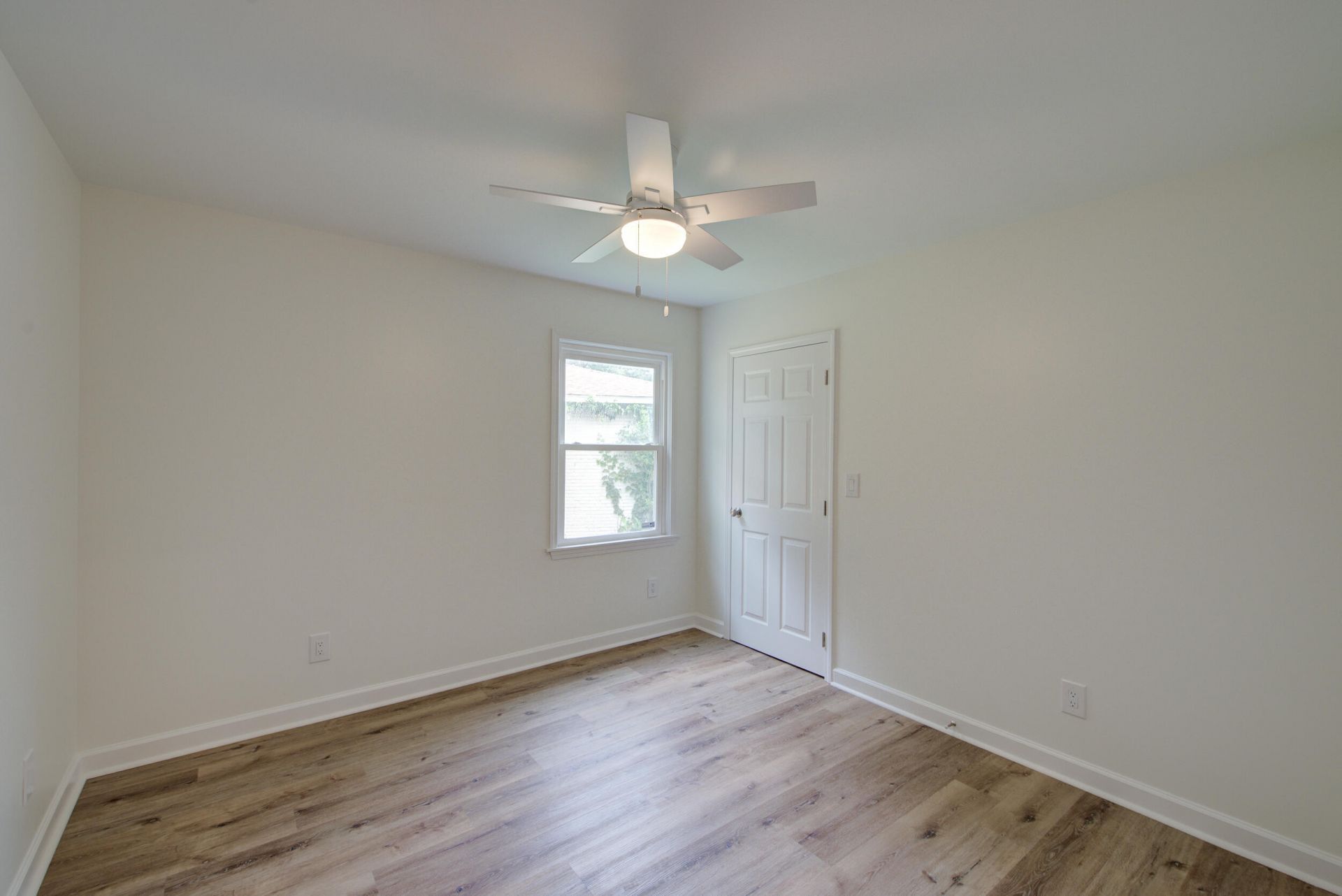 1121 Browning Road Photo 35