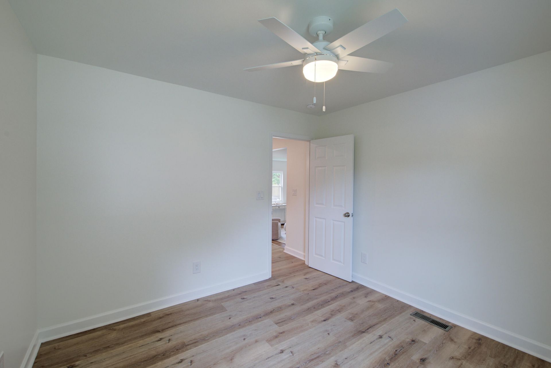 1121 Browning Road Photo 36