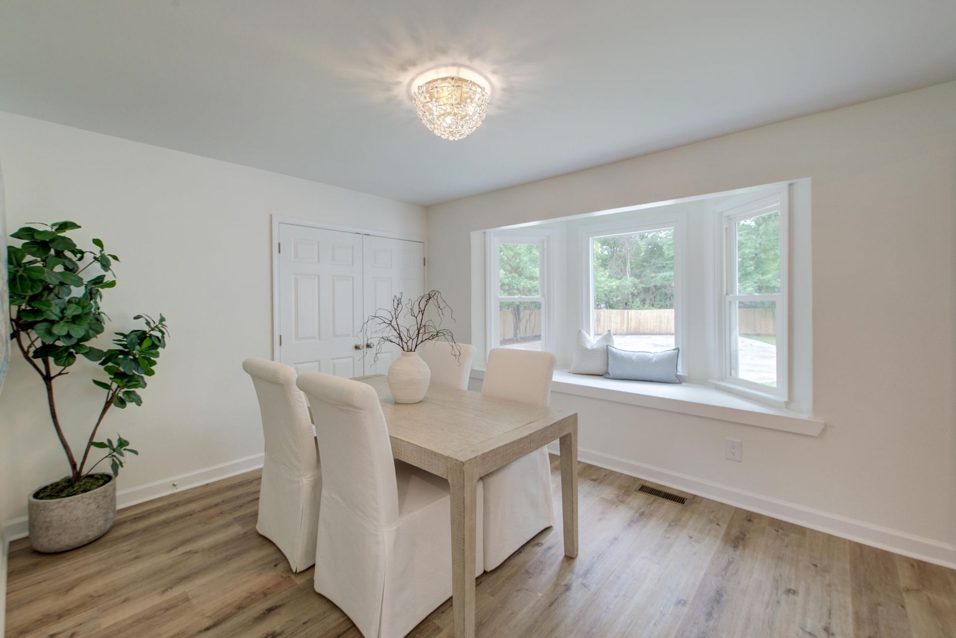 1121 Browning Road Photo 7