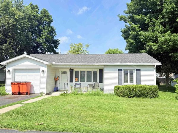 213 N Greenberry Street, Sweetser, IN 46987