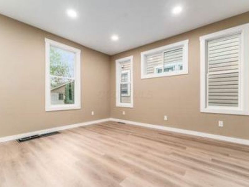 155 S Wayne Avenue, Columbus, OH 43204 Photo 9