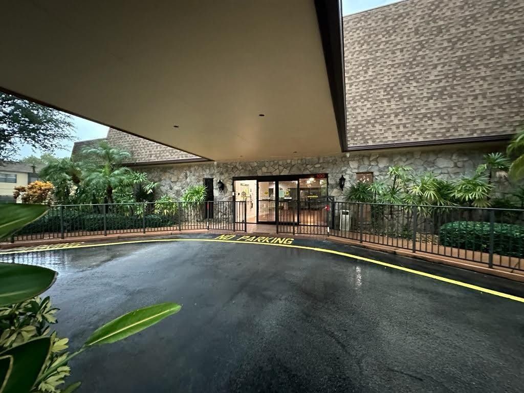 100 Berkley Road, Unit 109, Hollywood, FL 33024 Photo