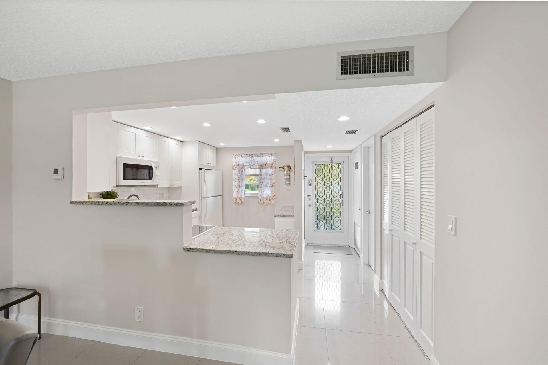 100 Berkley Road, Unit 109, Hollywood, FL 33024 Photo