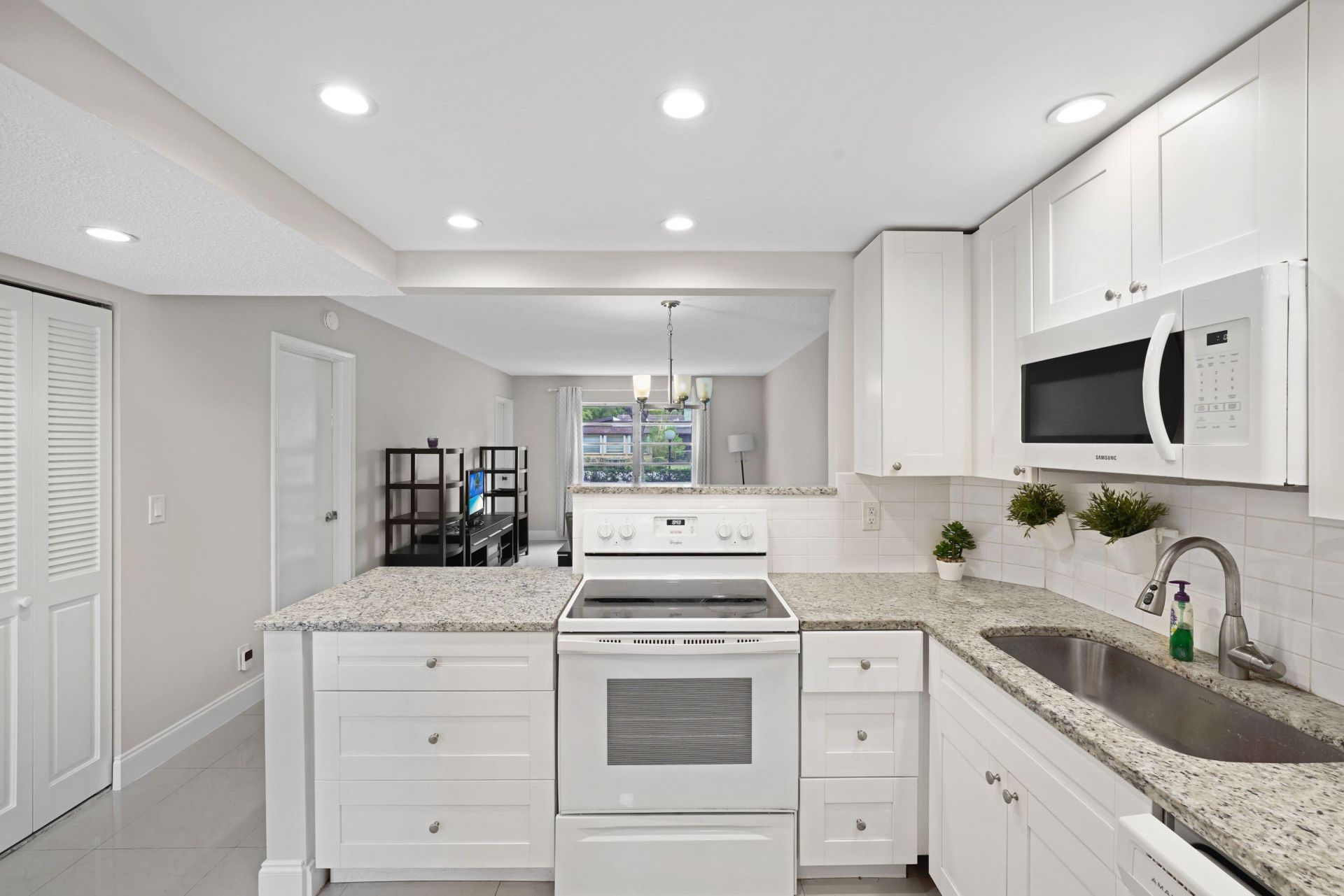100 Berkley Road, Unit 109, Hollywood, FL 33024 Photo