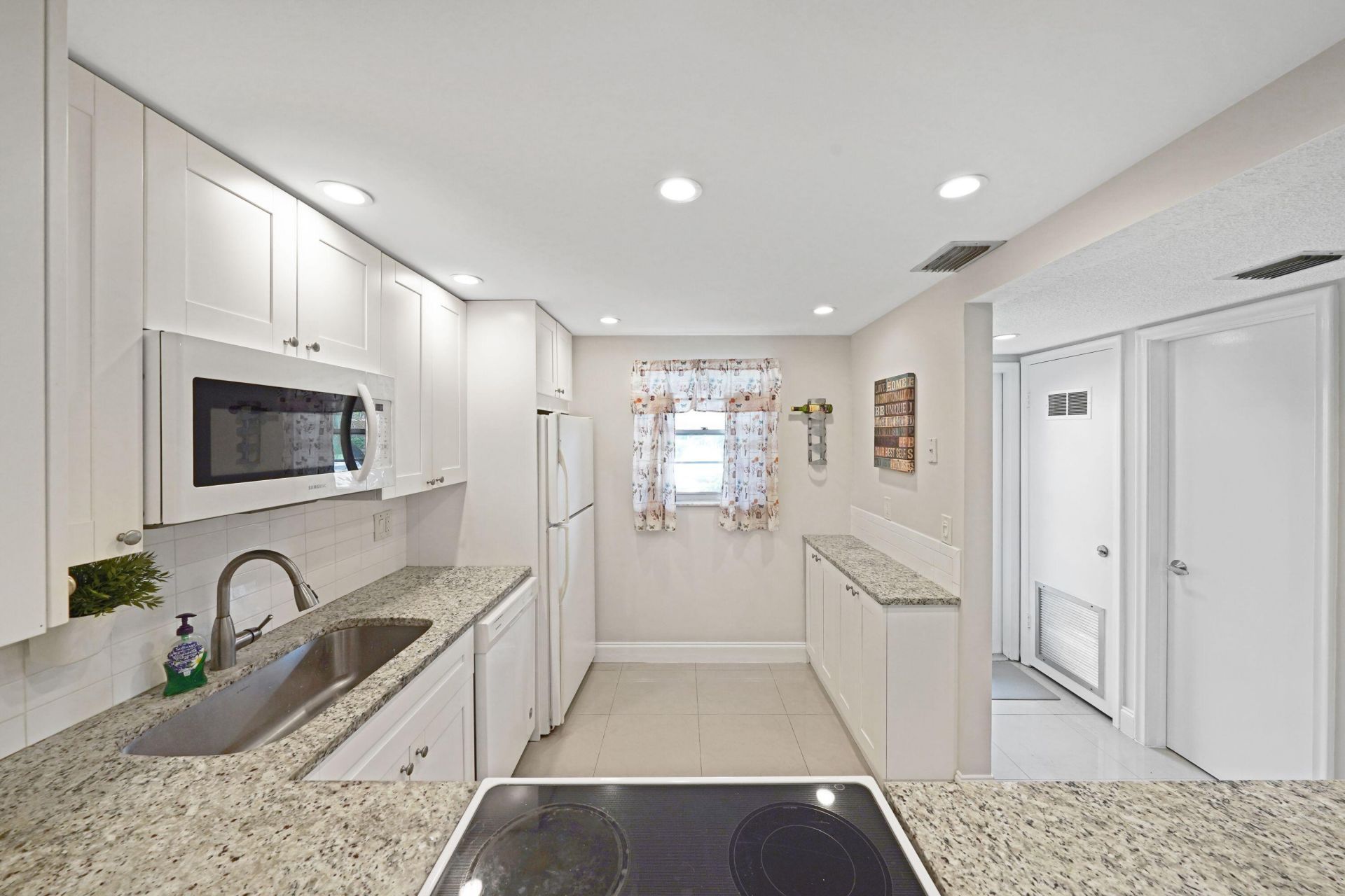 100 Berkley Road, Unit 109, Hollywood, FL 33024 Photo