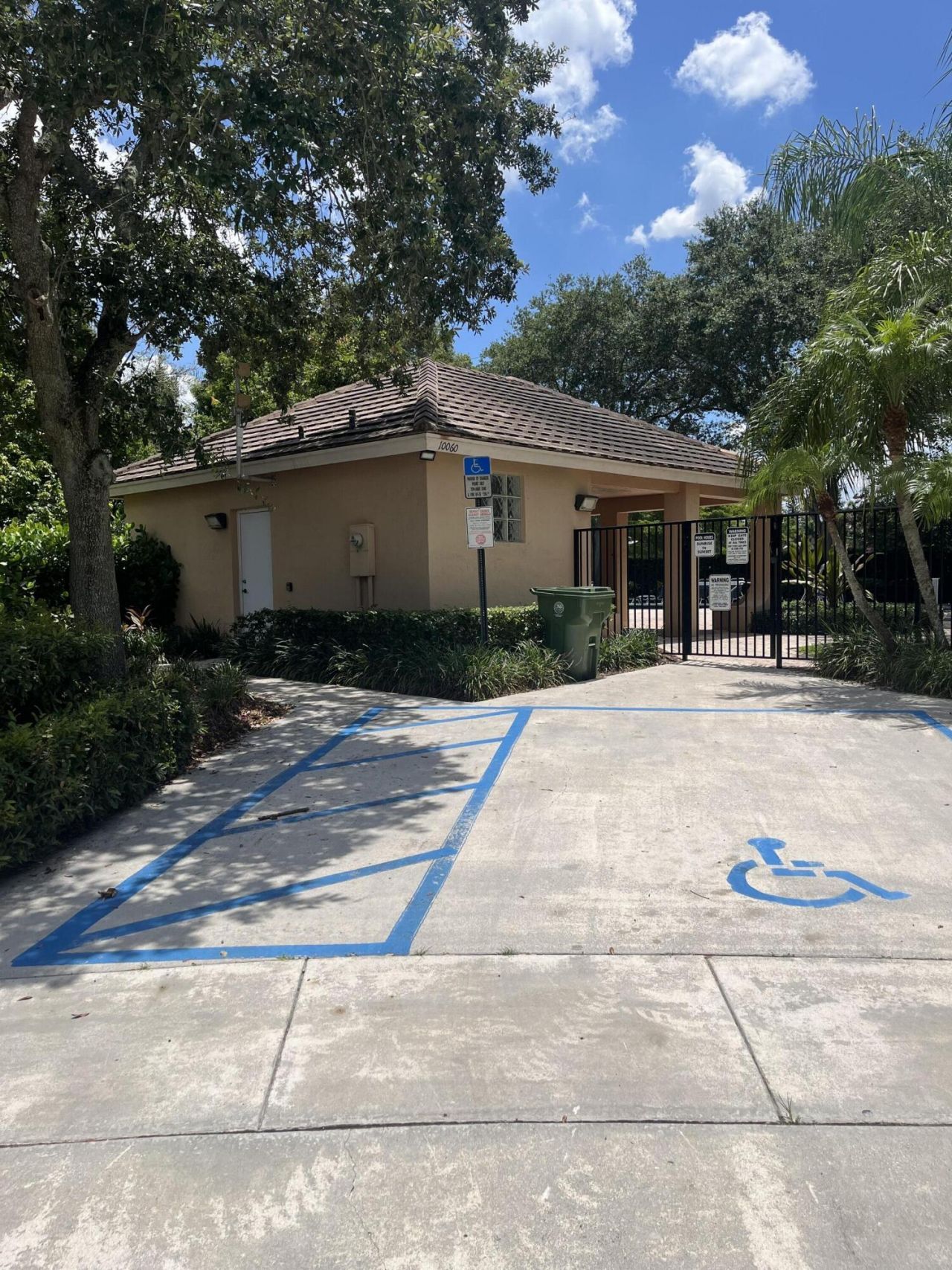 1933 NW 99th Avenue, Pembroke Pines, FL 33024 Photo