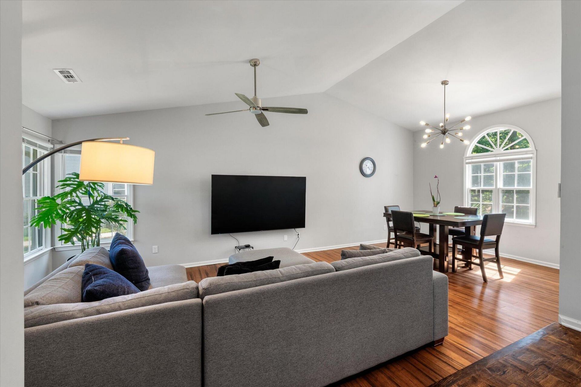 7 Lochmore Terrace Photo 6